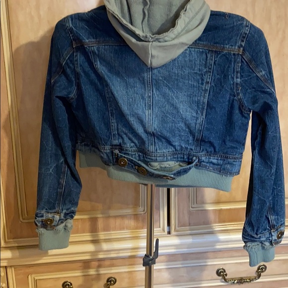 Cropped denim jeans jacket - Picture 2 of 4